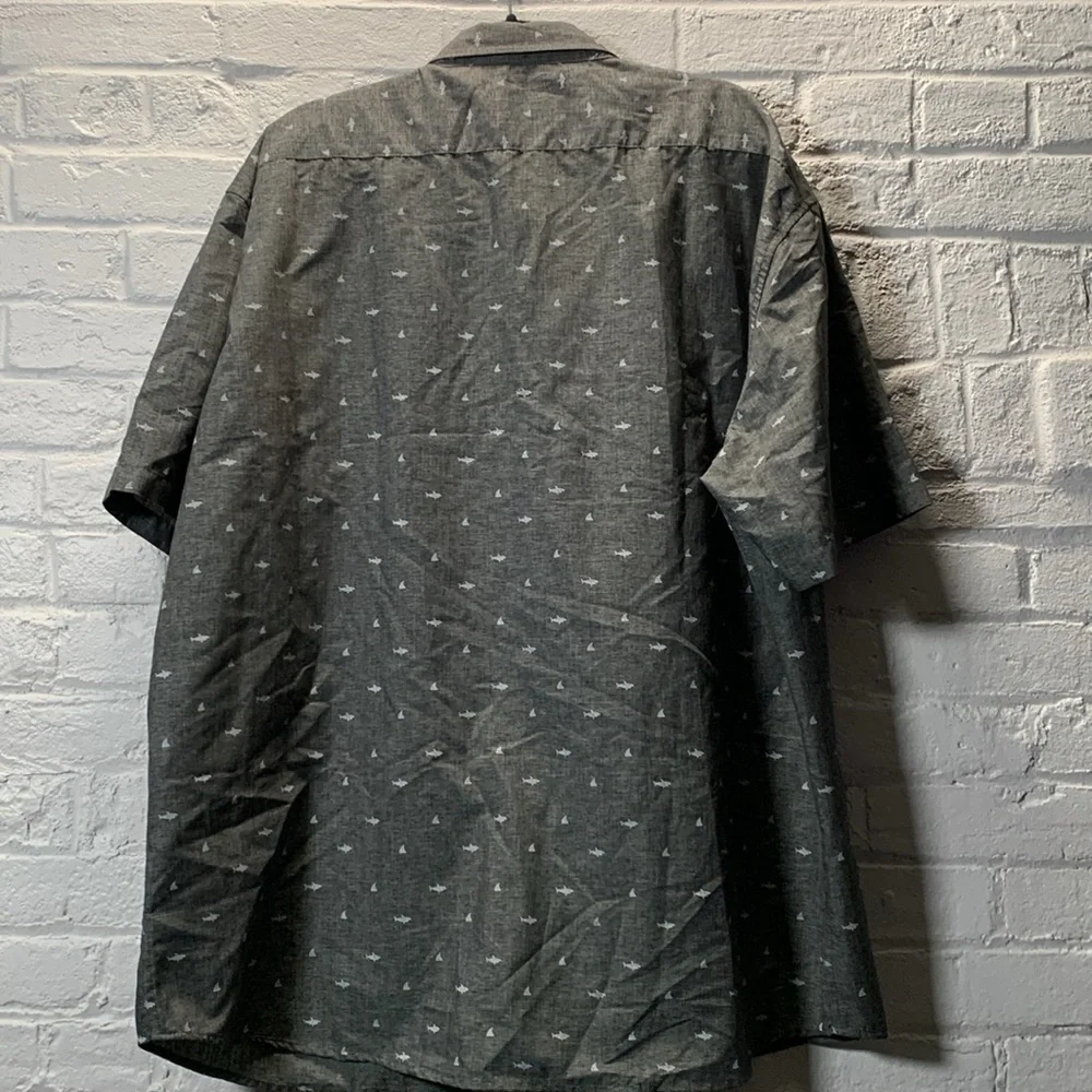 Men’s button down. - Picture 4 of 4